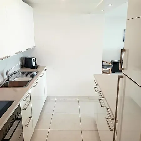 Suesse Mit Bezaubernde Seesicht 405 * Locarno
