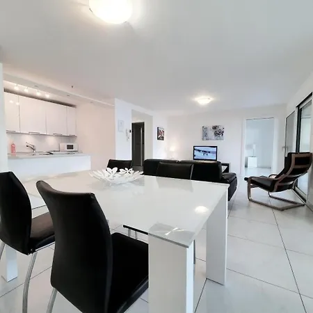 Apartment Suesse Mit Bezaubernde Seesicht 405 Locarno